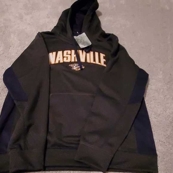 NHL Other - NWT Sweatshirt Nashville  Predators NHL